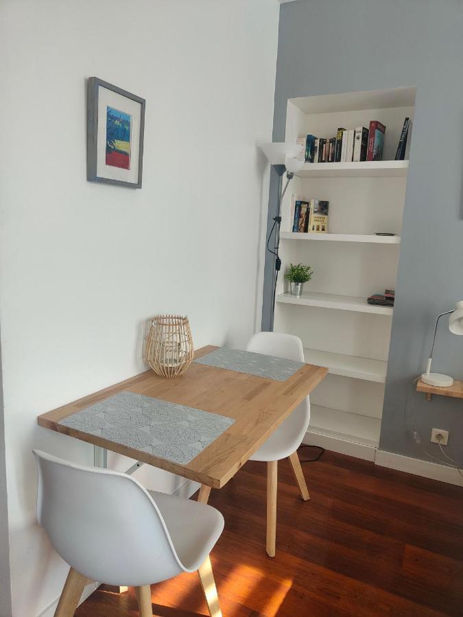 Studio Balcon De La Place ดีน็อง ภายนอก รูปภาพ